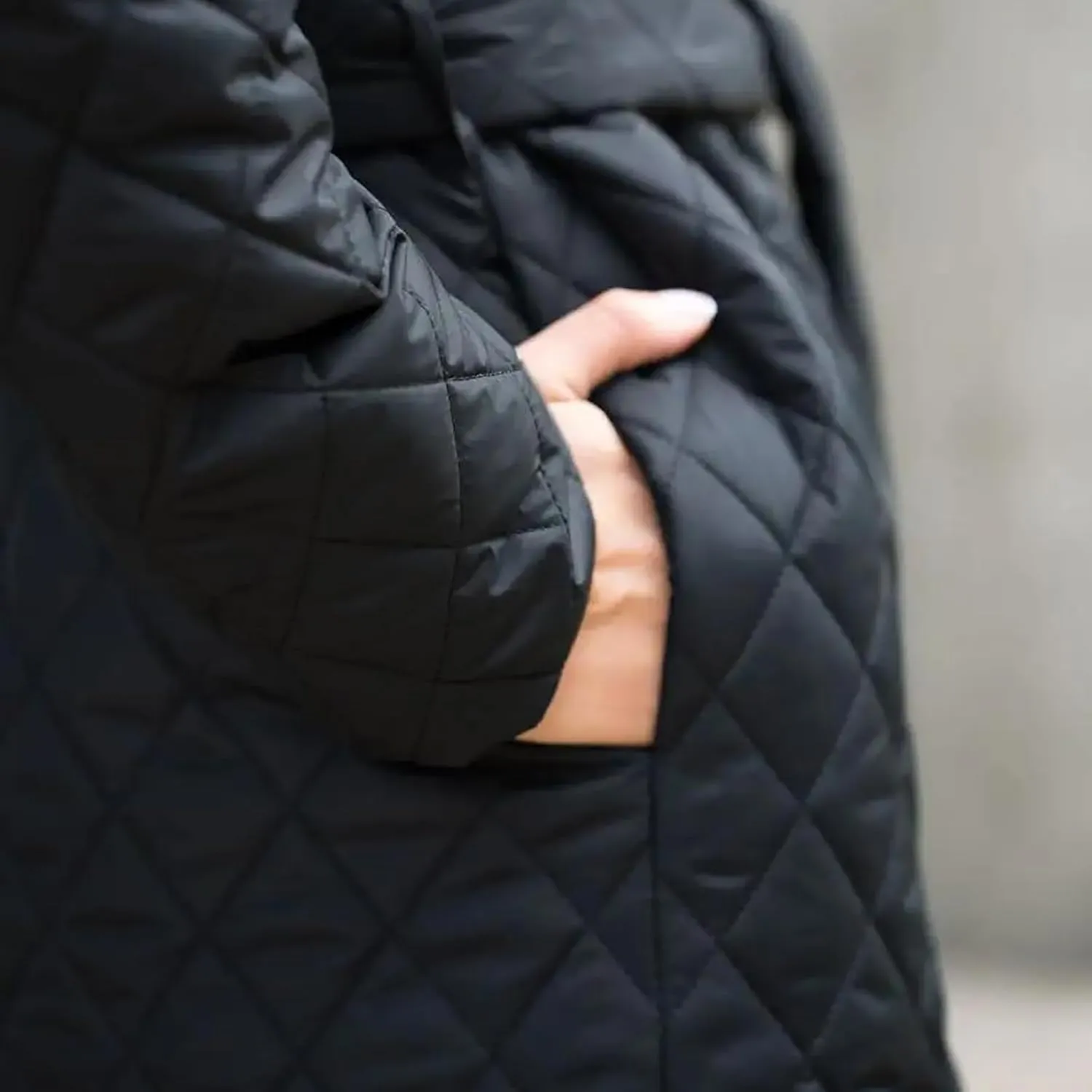 HGps8w Women's Winter Quilted Wrap Coat with Belt, Mid-Long Lapel Warm Padded Down Puffer Jacket Elegant Overcoat