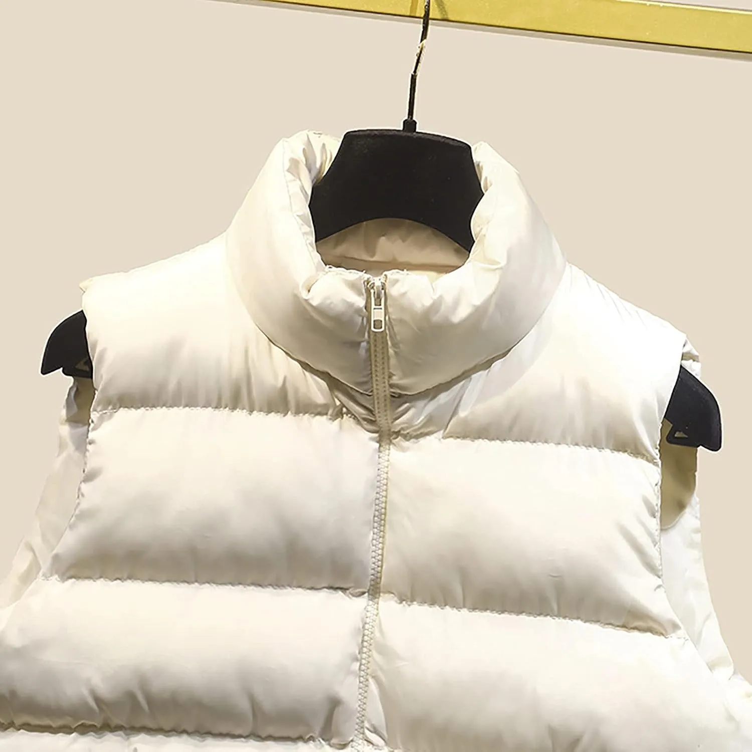Women's Casual Outerwear Vest Warm Lightweight Puffer Jacket with Pockets Stand Collar Sleeveless Down Outwear Vests