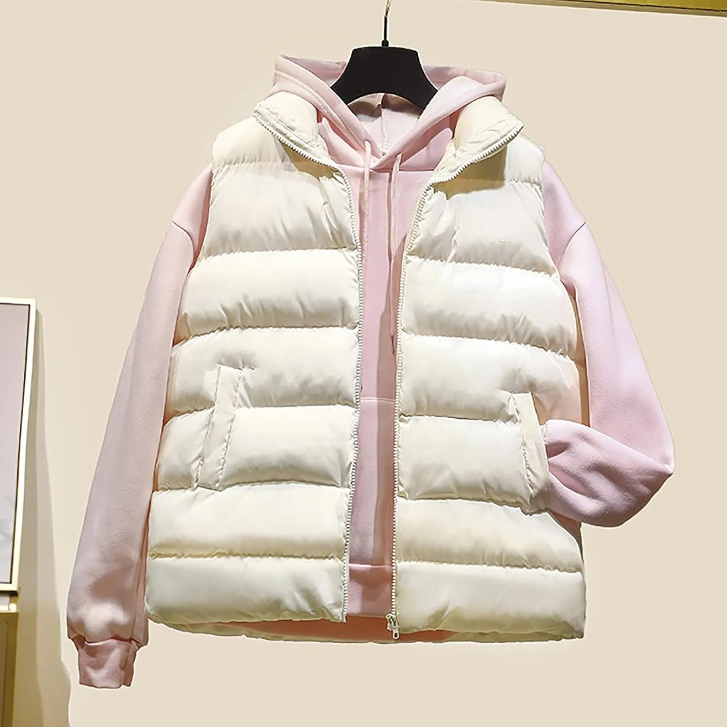 Women's Casual Outerwear Vest Warm Lightweight Puffer Jacket with Pockets Stand Collar Sleeveless Down Outwear Vests