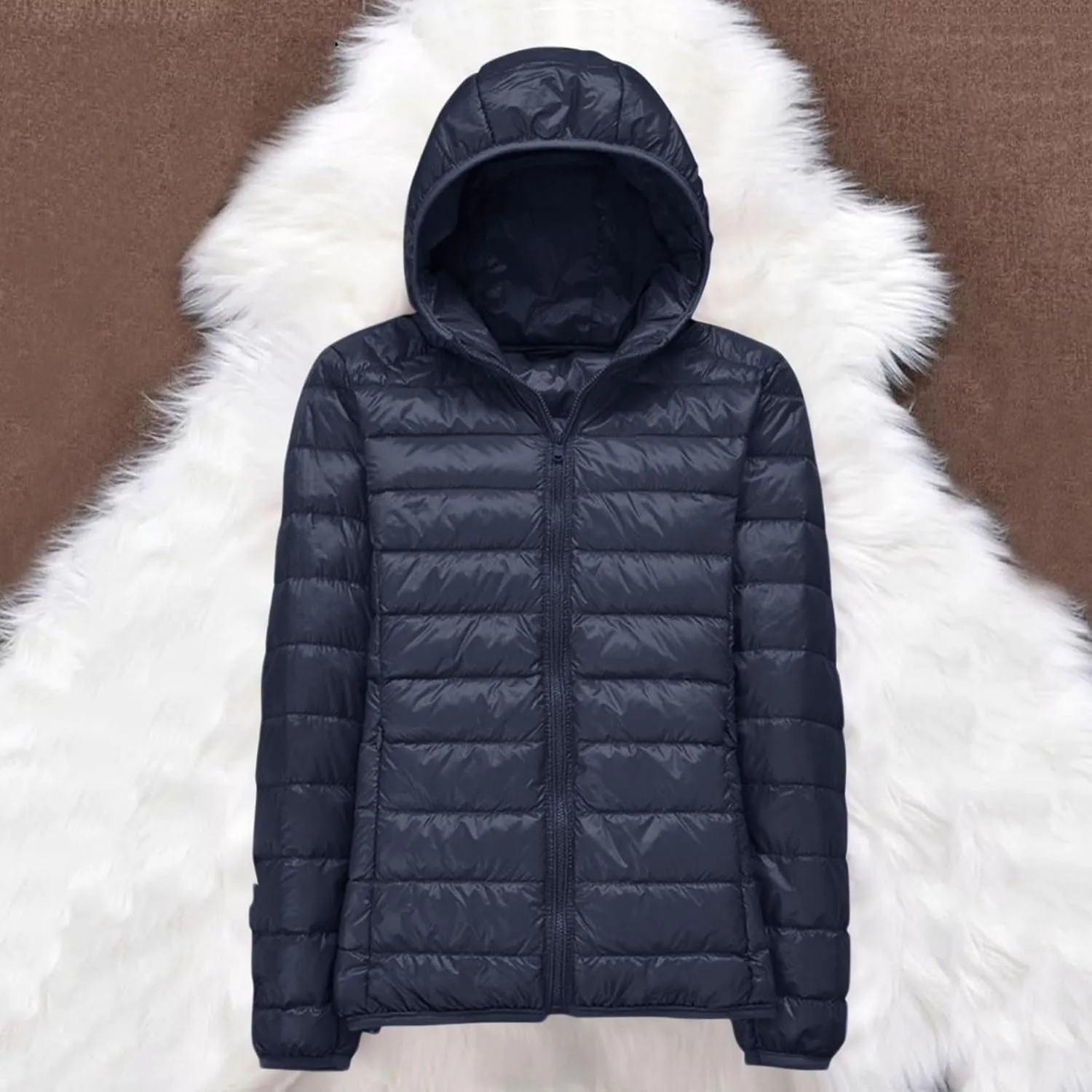Women's Lightweight Hooded Down Jacket Packable Puffer Coats Puffer Jacket Hooded Windproof Winter Coat